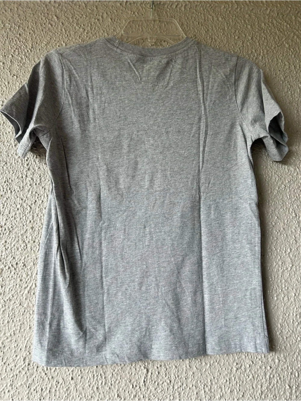 Nike Gray Short Sleeve Crew Tee with small Logo boys large like new